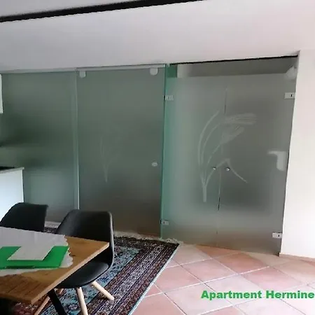 Herrmann Διαμέρισμα *